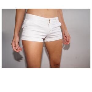 WHITE SHORTS 3
